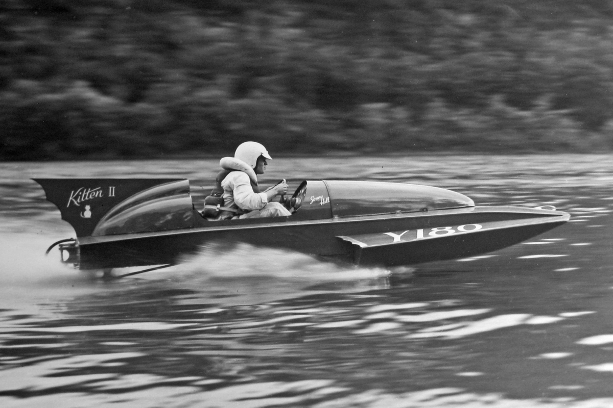 Sonny Hull in his and Hydro's Prime.jpg